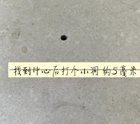 义乌瓷砖空鼓维修公司专业解答在瓷砖铺贴过程中，如果砂料搅拌不均匀，将会带来以下问题